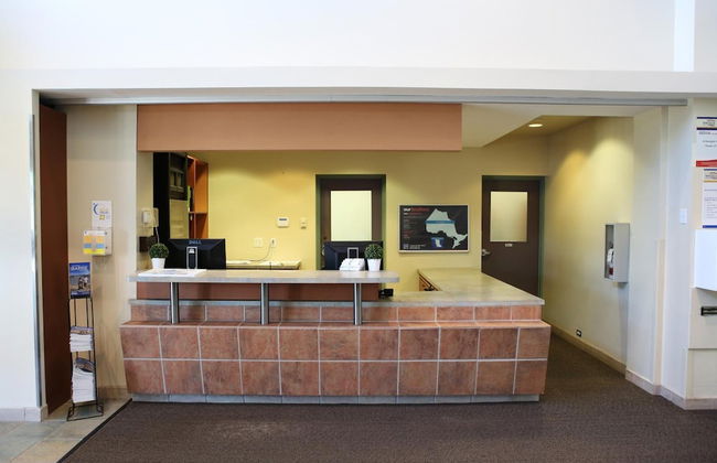 Residence & Conference Centre - Barrie - Photo 11