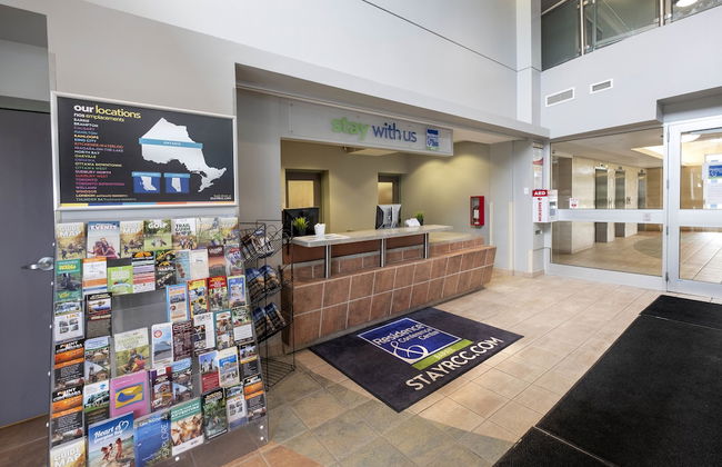 Residence & Conference Centre - Barrie - Photo 3