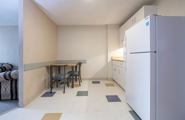 Residence & Conference Centre - Barrie - Photo 19