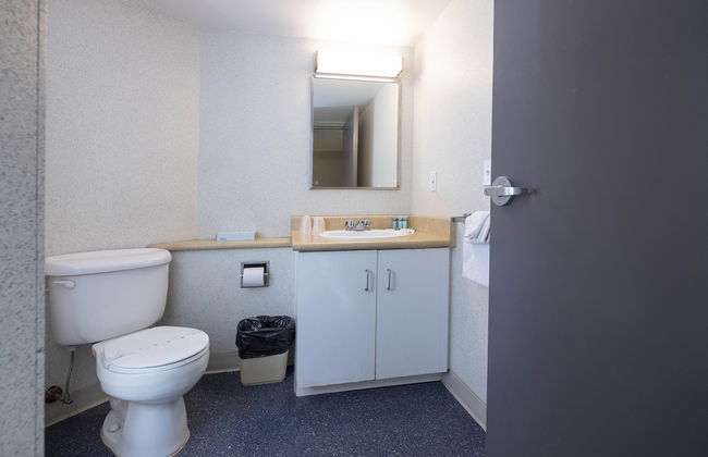Residence & Conference Centre - Barrie - Photo 24