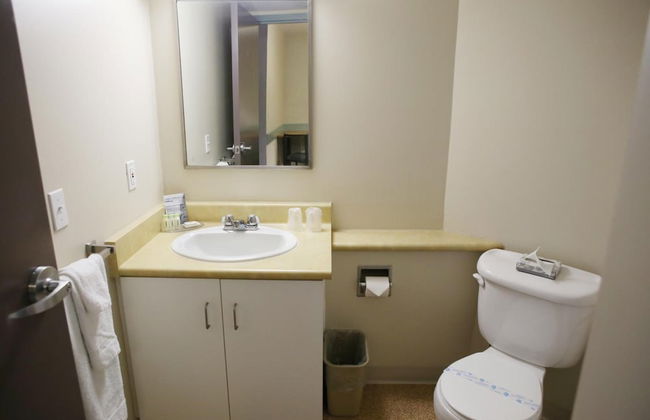 Residence & Conference Centre - Barrie - Photo 25