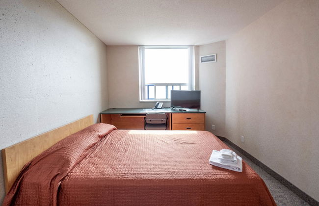 Residence & Conference Centre - Barrie - Photo 7