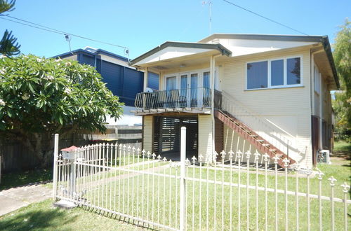 Foto 1 - Spacious 2-Storey Home By The Bay: Sleeps 12