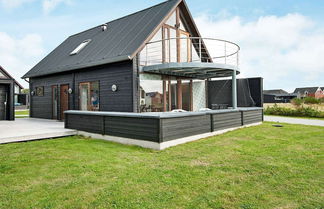 Photo 1 - 6 Person Holiday Home in Romo