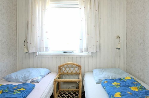 Photo 4 - Spacious Holiday Home in Løkken Jutland near Beach