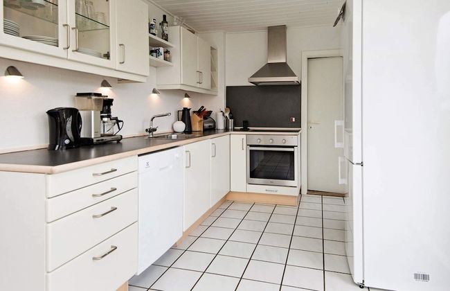 Elegant Holiday Home in Jutland near Sea - Photo 2