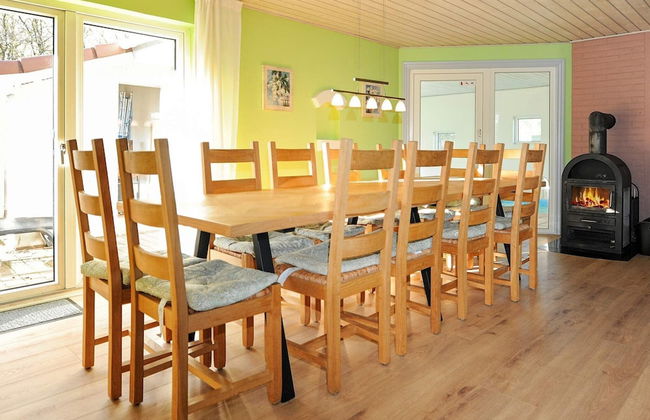 8 Person Holiday Home in Oksbol - Foto 18