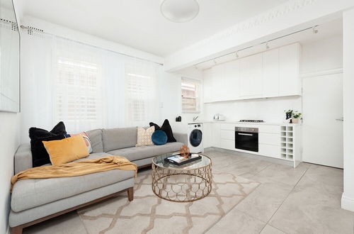 Photo 13 - Luxury Escape in Bellevue Hill Apartment