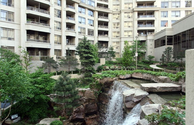 NAPA Furnished Suites Square One - Foto 22
