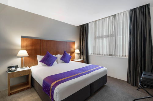 Photo 9 - Park Regis Griffin Suites