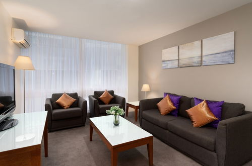 Photo 8 - Park Regis Griffin Suites