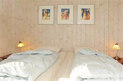 Photo 13 - 8 Person Holiday Home in Norre Nebel
