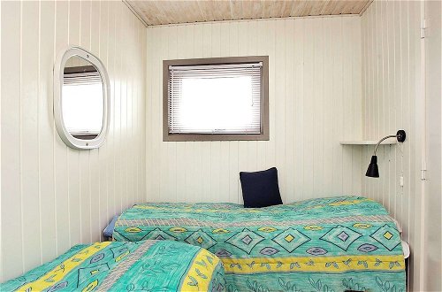 Photo 10 - 6 Person Holiday Home in Blokhus