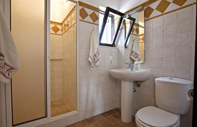 Villa Eiras Altas by Portucasa - Photo 34