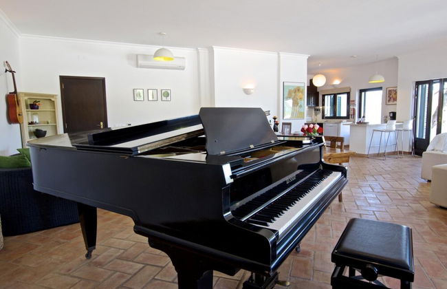 Villa Eiras Altas by Portucasa - Photo 8