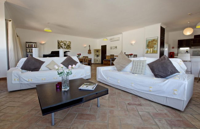 Villa Eiras Altas by Portucasa - Photo 4