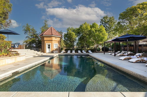 Photo 11 - Wilson Creek Manor By Avantstay Sleeps 24! Amazing Estate w/ Pool & Game Room