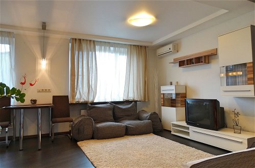 Foto 2 - Inndays Apartment on Cheremushki