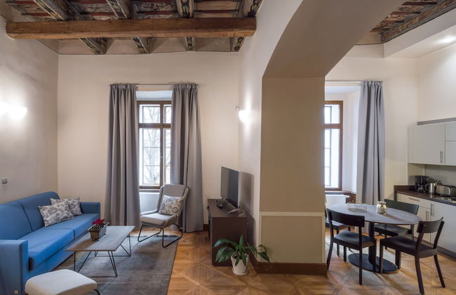 3 Epoques Apartments by Adrez Living - Photo 55