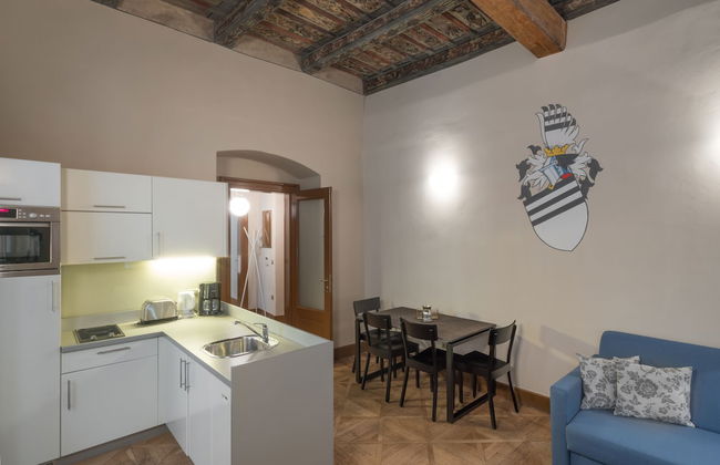 3 Epoques Apartments by Adrez Living - Photo 45