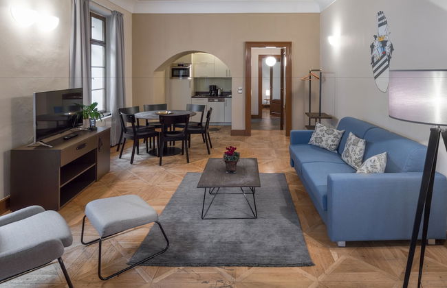 3 Epoques Apartments by Adrez Living - Photo 54