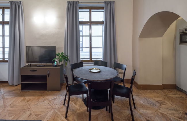 3 Epoques Apartments by Adrez Living - Photo 24