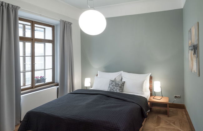 3 Epoques Apartments by Adrez Living - Photo 17