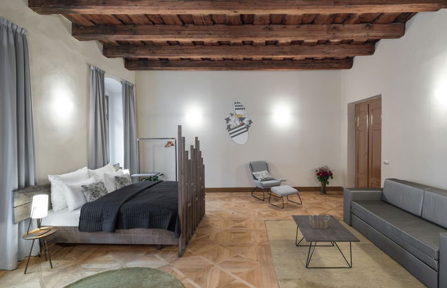 3 Epoques Apartments by Adrez Living - Photo 9