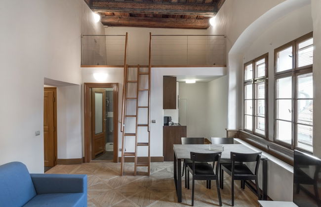 3 Epoques Apartments by Adrez Living - Photo 58