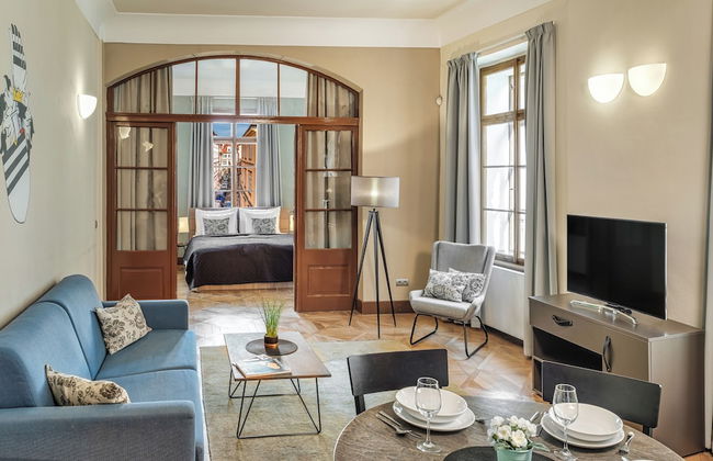 3 Epoques Apartments by Adrez Living - Photo 1