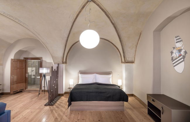 3 Epoques Apartments by Adrez Living - Photo 3