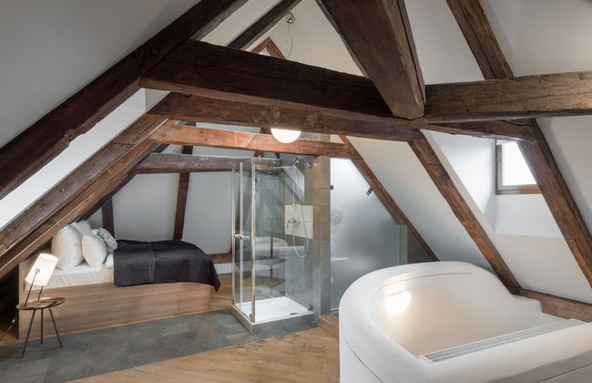 3 Epoques Apartments by Adrez Living - Photo 37