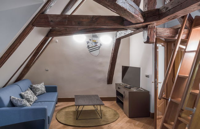 3 Epoques Apartments by Adrez Living - Photo 35