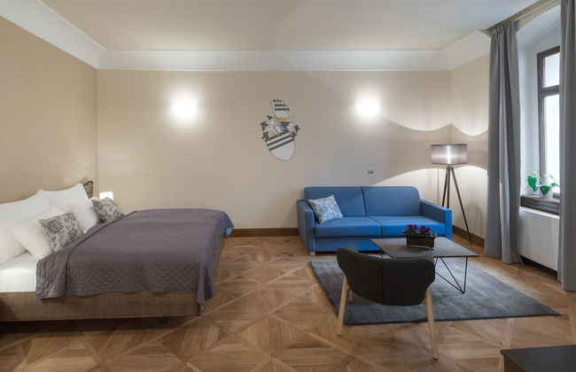 3 Epoques Apartments by Adrez Living - Photo 30