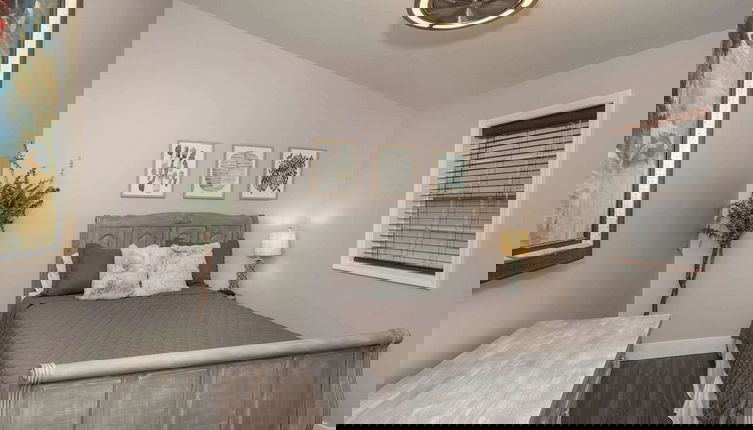Photo 1 - Heart of Mainstrasse Apt 2