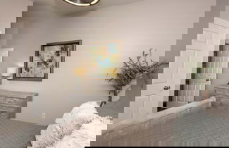 Photo 2 - Heart of Mainstrasse Apt 2