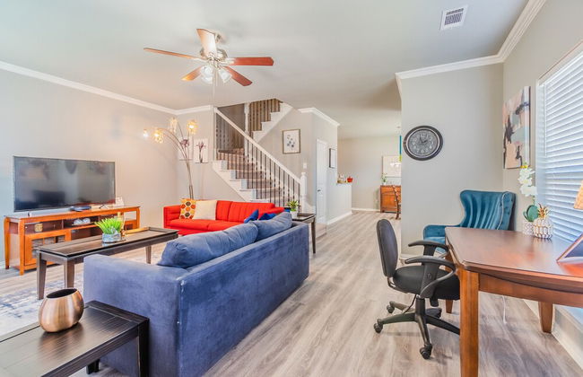 Luxury Townhome Collection GrandPrairie - Photo 79