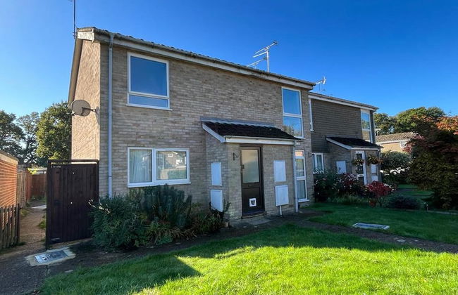 Impeccable 2-bed Apartment in Eastleigh - Foto 1