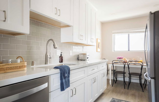 Seashore III by Avantstay In the Heart of La Jolla! 5mins From the Beach! - Photo 13