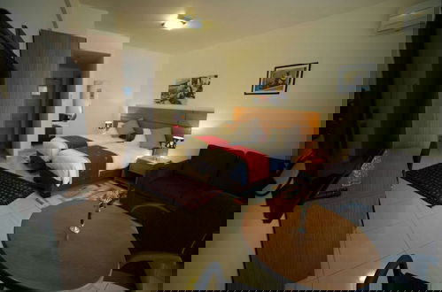 Photo 12 - Sea Valley Suites
