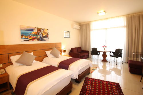 Photo 15 - Sea Valley Suites