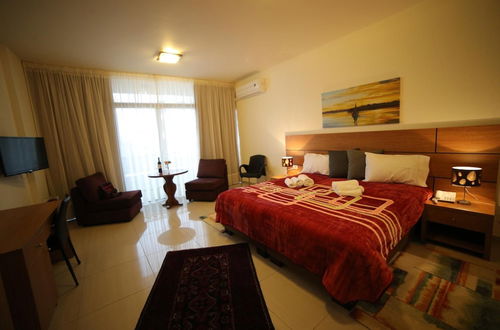 Photo 21 - Sea Valley Suites