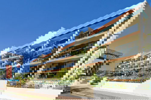 Photo 67 - Shelly Bay Resort