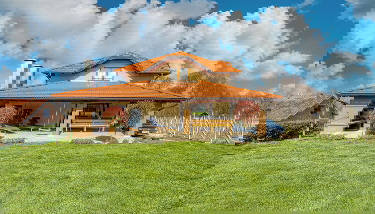 Foto 1 - Hedonistic Vineyard Estate With Hot Tub