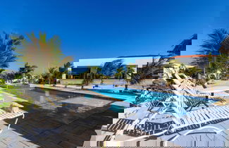 Foto 1 - Beautiful 3br2 5BA Villa w Pool Close 2 Baby Beach