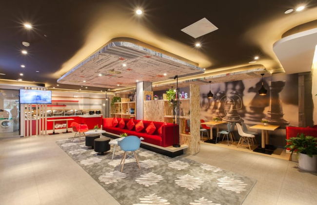 The Ibis Hotel - Foto 1