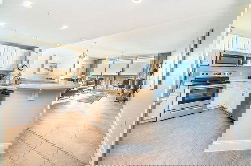 Foto 2 - Majestic Beach Towers 2-403