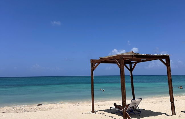 Perfectly Located in the Heart of Seven Mile Beach by RedAwning - Foto 17