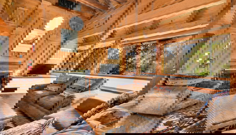 Foto 1 - Timber Lodge Yosemite Enveloped in Nature!