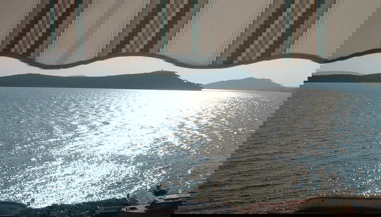 Photo 1 - Vale - Central & 20m to the sea - A1